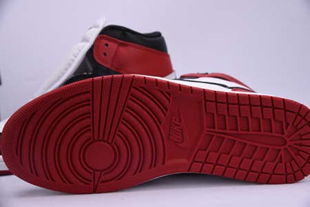 AIR JORDAN 1 HIGH OG "BLACK TOE"