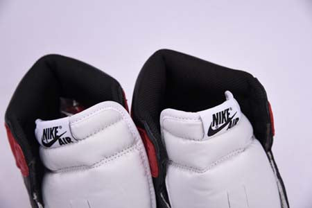 AIR JORDAN 1 HIGH OG "BLACK TOE"