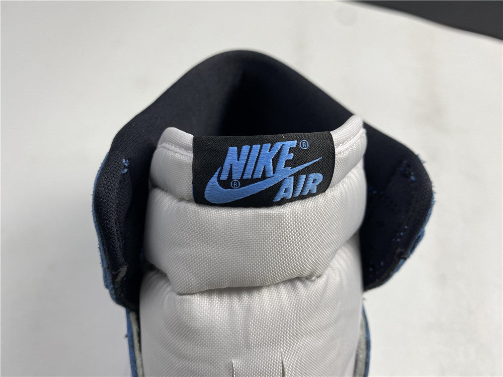 AIR JORDAN 1 HIGH OG "UNIVERSITY BLUE"