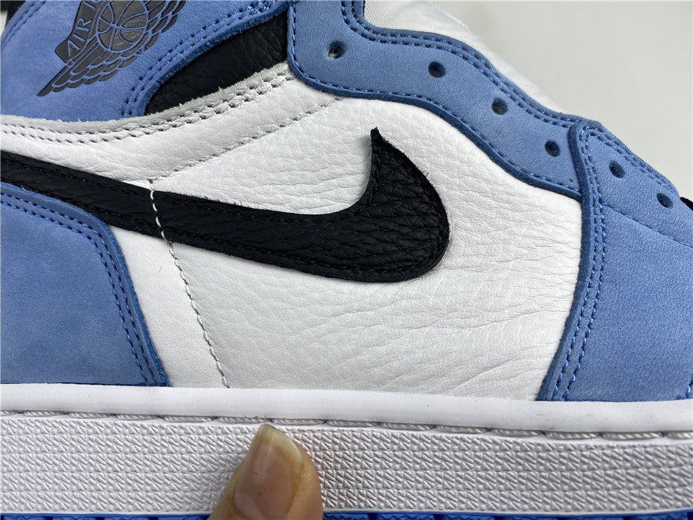 AIR JORDAN 1 HIGH OG "UNIVERSITY BLUE"