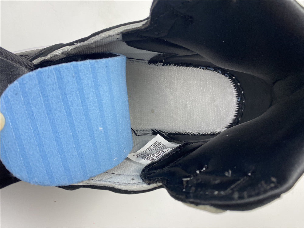 AIR JORDAN 1 HIGH OG “SILVER TOE” (WMNS)