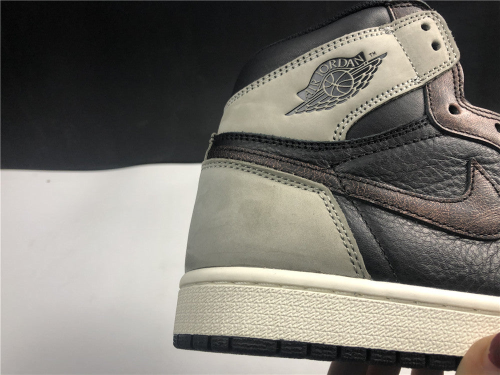 AIR JORDAN 1 HIGH OG “PATINA”