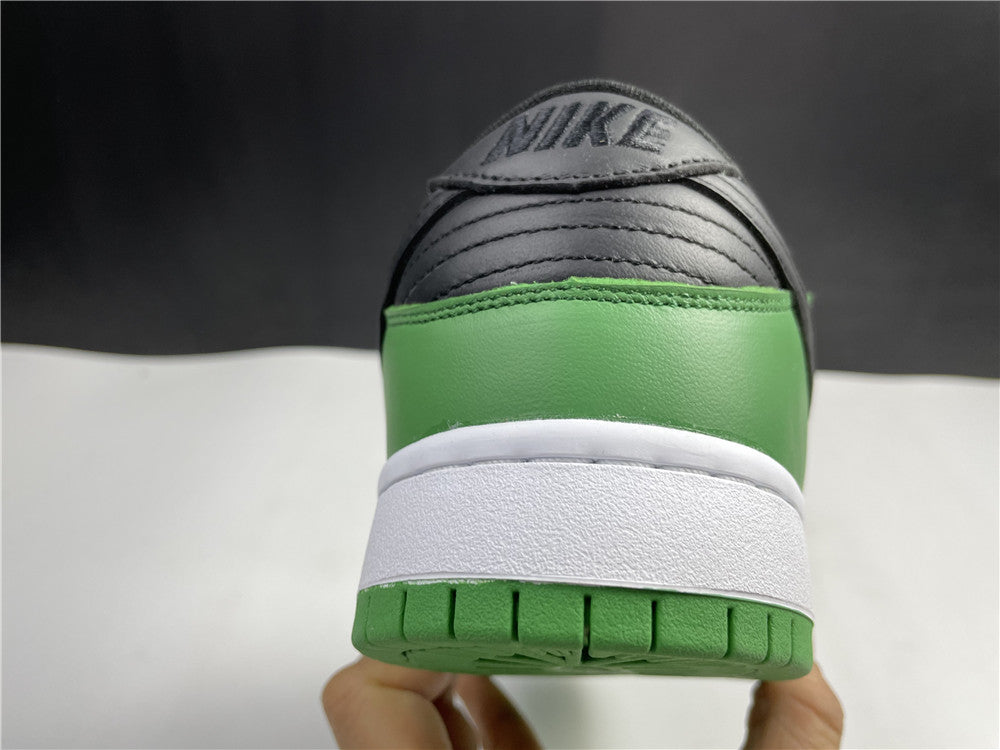 NIKE SB DUNK LOW “CLASSIC GREEN”
