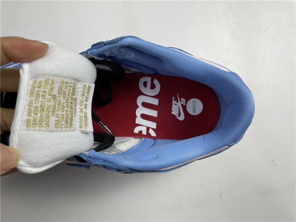 NIKE SB DUNK LOW "SUPREME STARS HYPER ROYAL"
