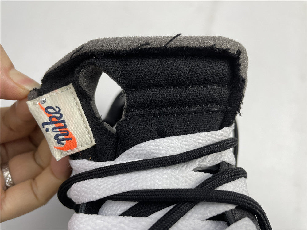 OFF-WHITE X NIKE DUNK LOW (BLACK ZIP TIE)
