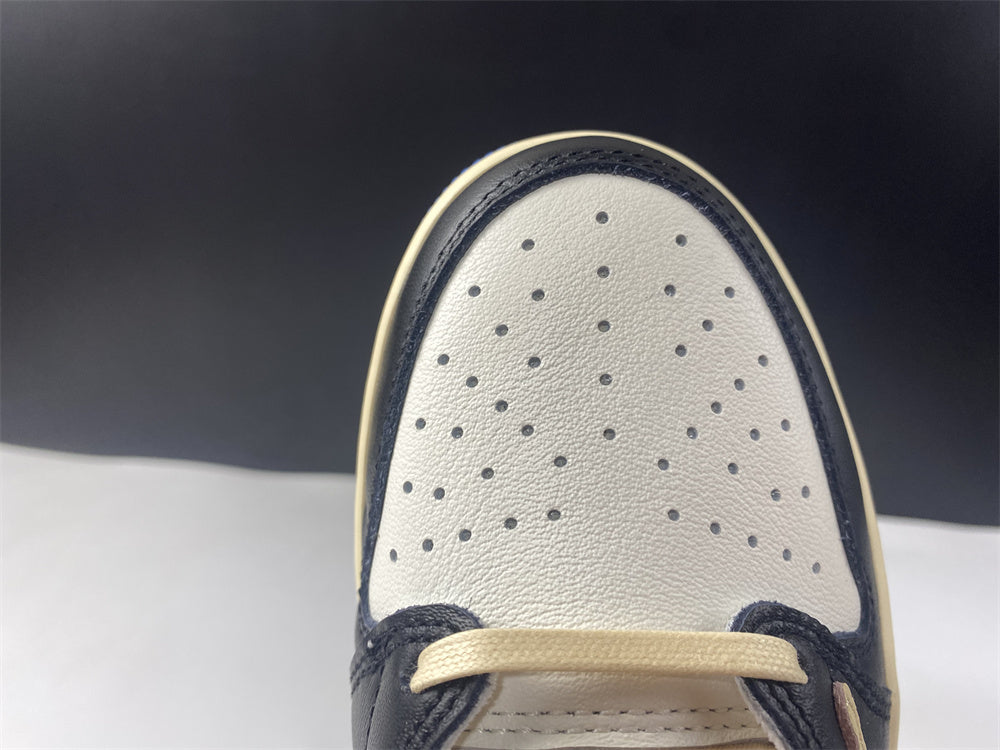 AIR JORDAN 1 LOW OG "TRAVIS SCOTT FRAGMENT"