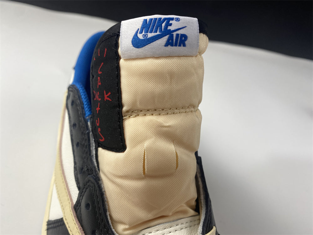 AIR JORDAN 1 LOW OG "TRAVIS SCOTT FRAGMENT"