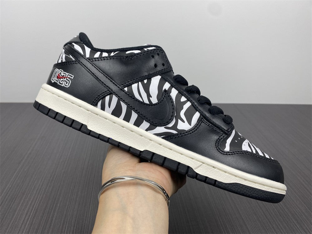 QUARTERSNACKS X NK SB DUNK