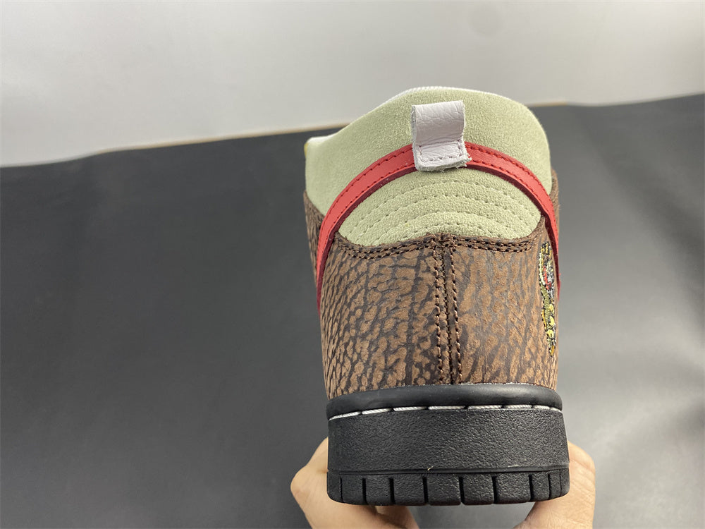 TRAVIS SCOTT X NIKE SB DUNK LOW TS