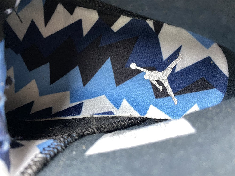 AIR JORDAN 6 "UNC WHITE"