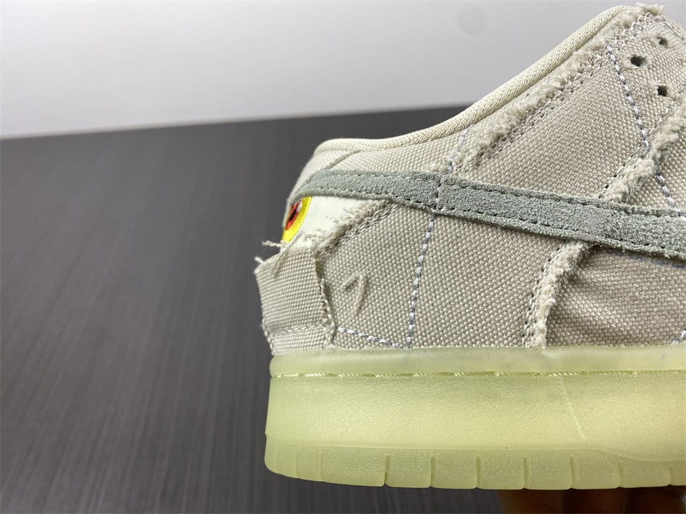 NIKE DUNK SB LOW “MUMMY”