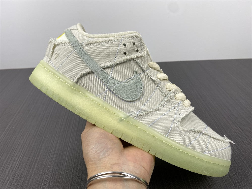 NIKE DUNK SB LOW “MUMMY”