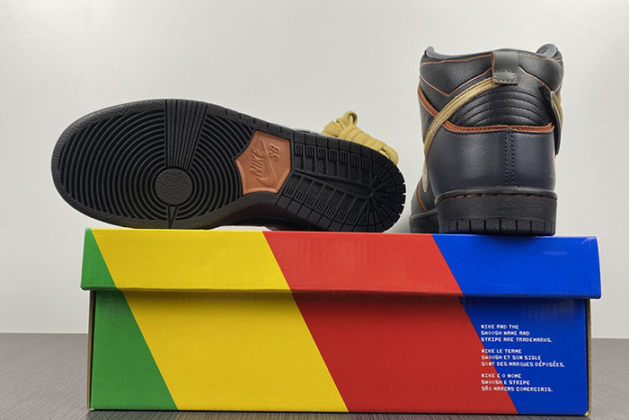 NIKE SB DUNK HIGH "RX-0 UNICORN GUNDAM 02 BANSHEE"