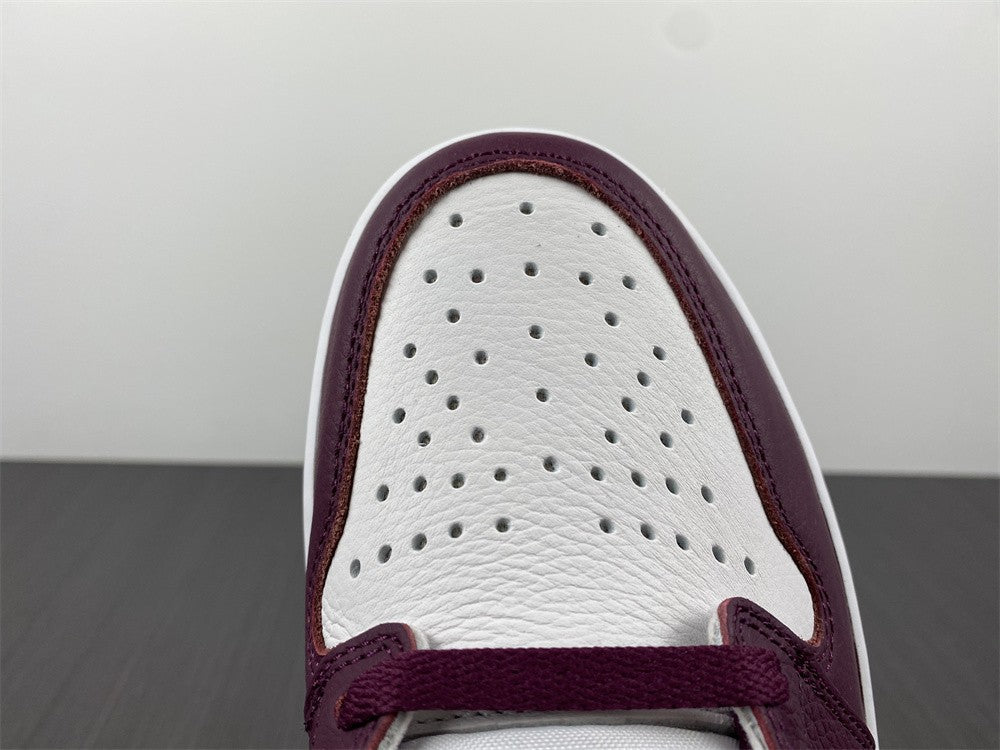 AIR JORDAN 1 RETRO HIGH OG "BORDEAUX"