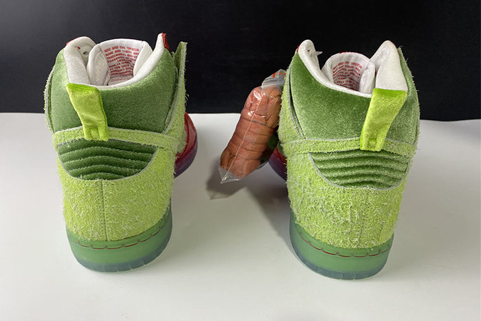 NIKE SB DUNK HIGH "STRAWBERRY COUGH"