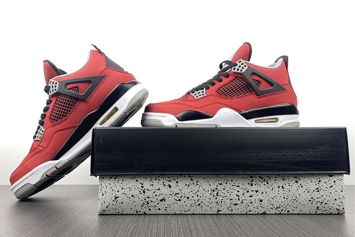 AIR JORDAN 4 RETRO "TORO BRAVO"
