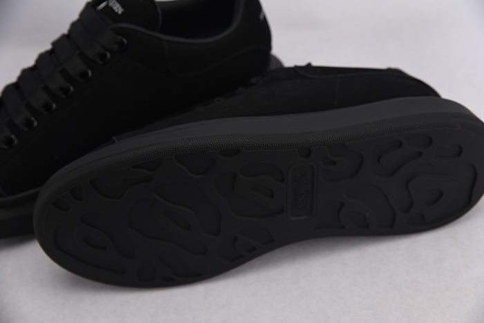 ALEXANDER MCQUEEN OVERSIZED TRIPLE BLACK