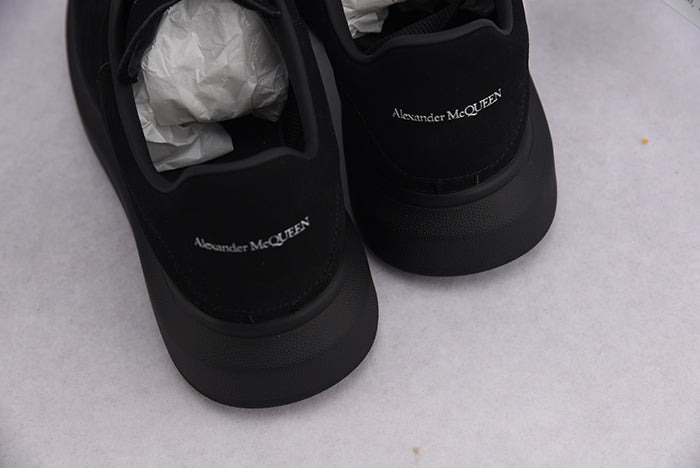 ALEXANDER MCQUEEN OVERSIZED TRIPLE BLACK