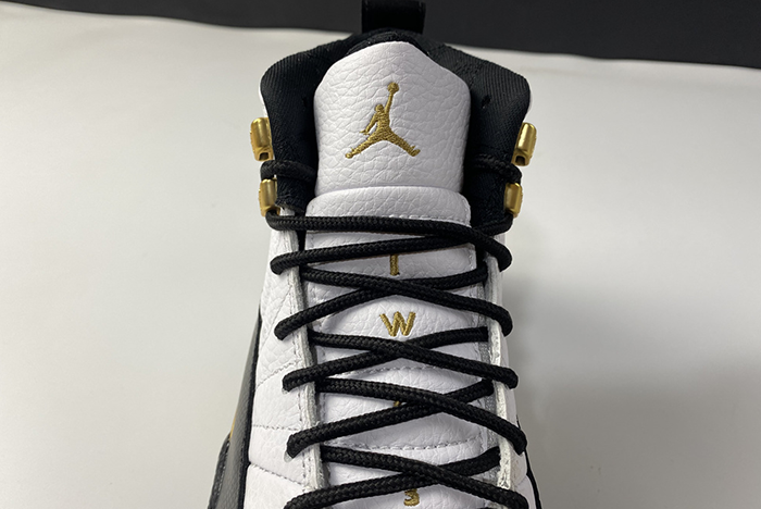 AIR JORDAN 12 RETRO "ROYALTY TAXI"