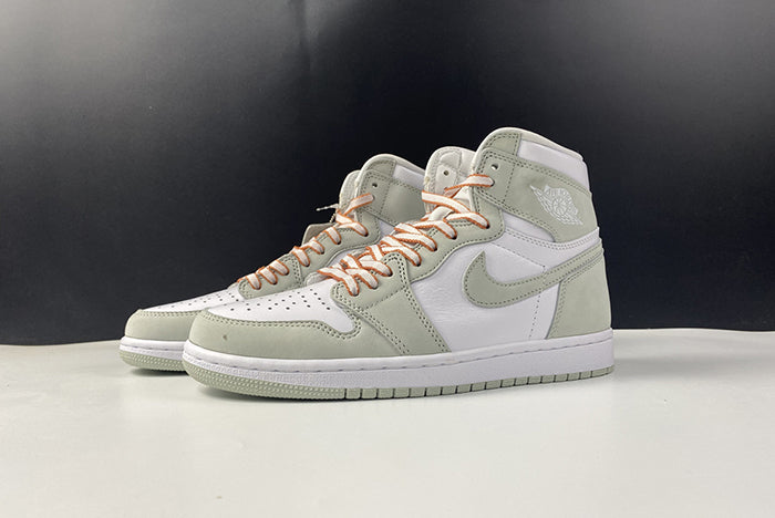 AIR JORDAN 1 RETRO HIGH OG "SEAFOAM"