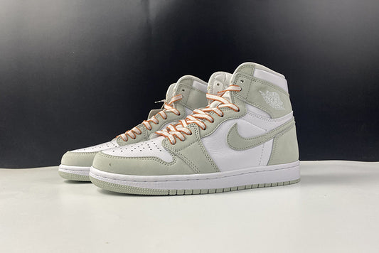AIR JORDAN 1 RETRO HIGH OG "SEAFOAM"