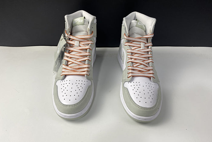 AIR JORDAN 1 RETRO HIGH OG "SEAFOAM"