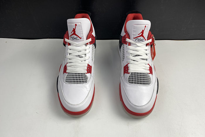 AIR JORDAN 4 “FIRE RED”