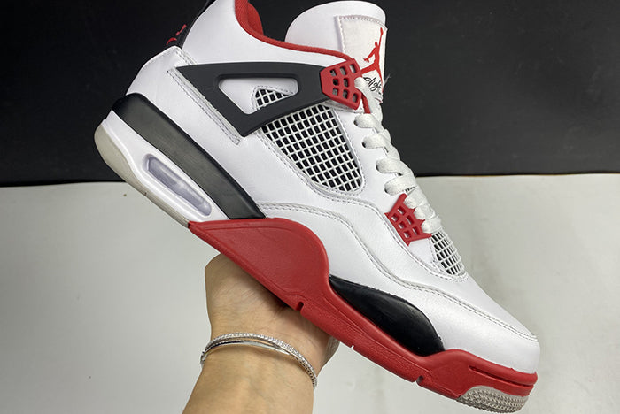 AIR JORDAN 4 “FIRE RED”