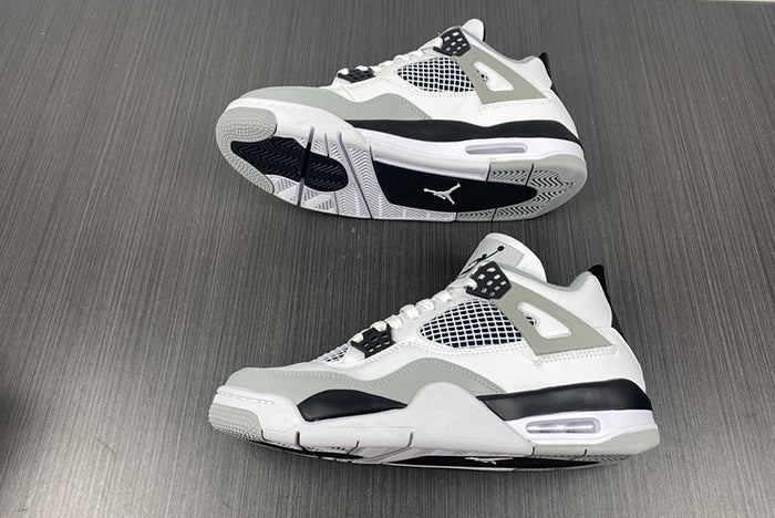 AIR JORDAN 4 RETRO "MILITARY BLACK"