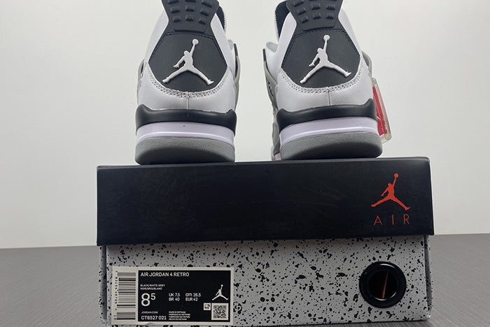 AIR JORDAN 4 RETRO "MILITARY BLACK"