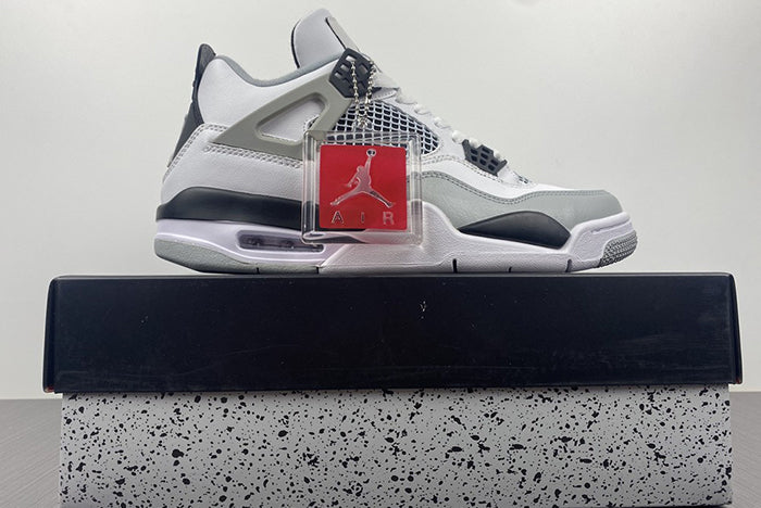 AIR JORDAN 4 RETRO "MILITARY BLACK"