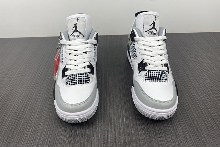 AIR JORDAN 4 RETRO "MILITARY BLACK"