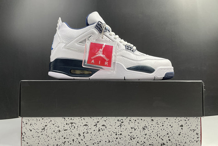 AIR JORDAN 4 RETRO "COLUMBIA"