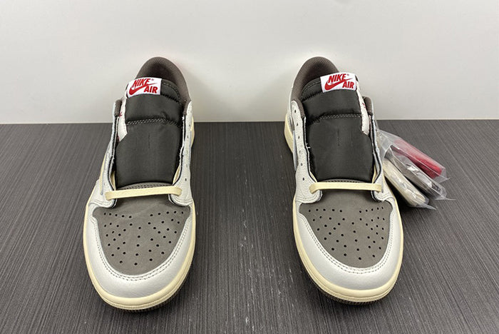 AIR JORDAN 1 LOW "TRAVIS SCOTT REVERSE MOCHA"