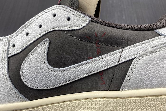 AIR JORDAN 1 LOW "TRAVIS SCOTT REVERSE MOCHA"