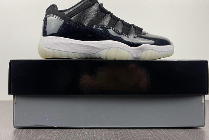 AIR JORDAN 11 LOW "72-10"