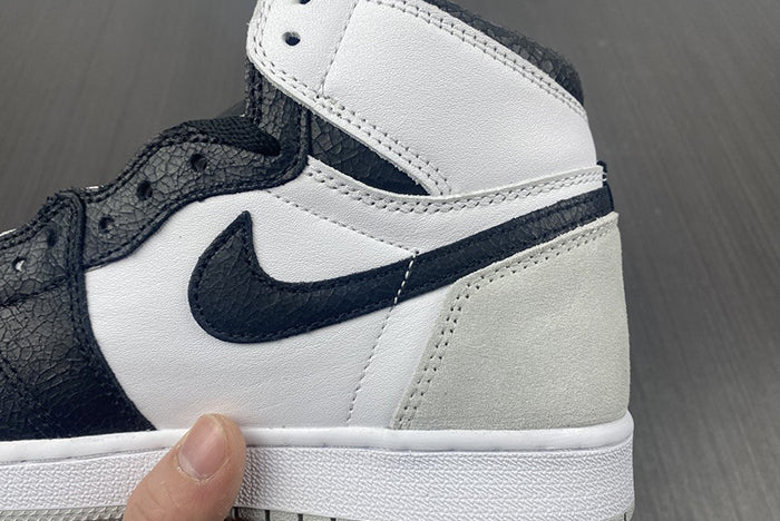 AIR JORDAN 1 HIGH "BLEACHED CORAL"