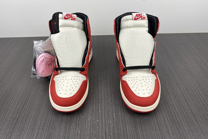 AIR JORDAN 1 RETRO HIGH "TRAVIS SCOTT CHICAGO"