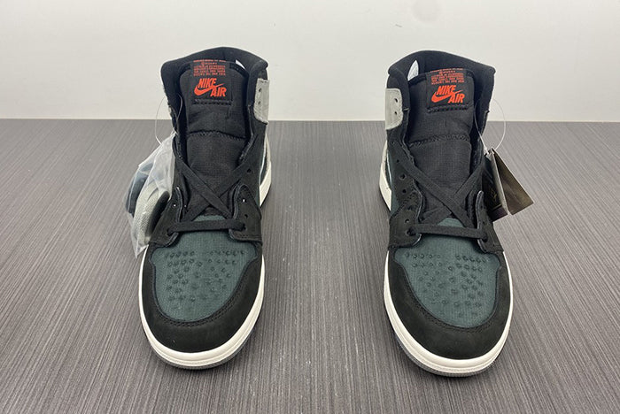 AIR JORDAN 1 RETRO "HIGH ELEMENT GORE-TEX BLACK PARTICLE GREY"