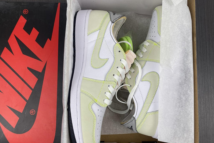 AIR JORDAN 1 RETRO LOW "WHITE GHOST GREEN BLACK"
