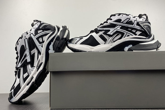 BALENCIAGA RUNNER WHITE BLACK WHITE