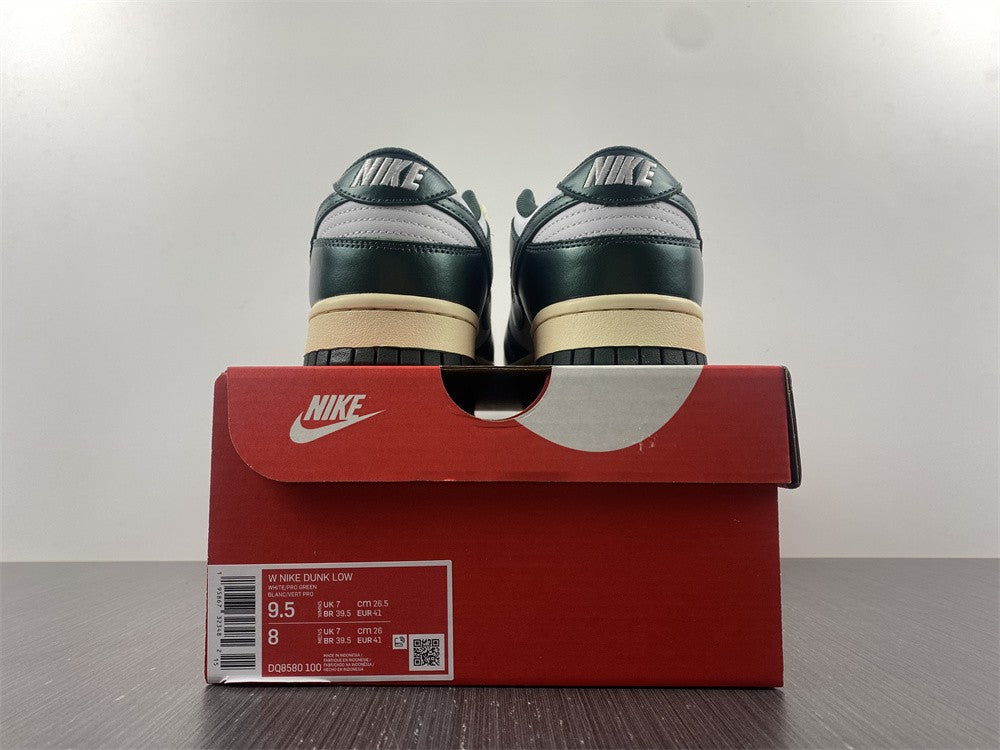 NIKE DUNK LOW “VINTAGE GREEN”