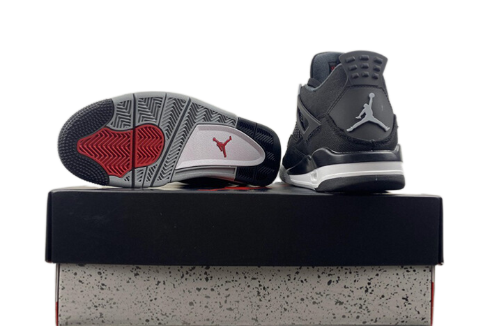 AIR JORDAN 4 RETRO “OLIVE CANVAS”