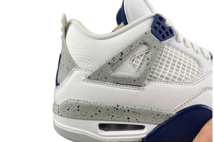 AIR JORDAN 4 RETRO "WHITE MIDNIGHT NAVY"