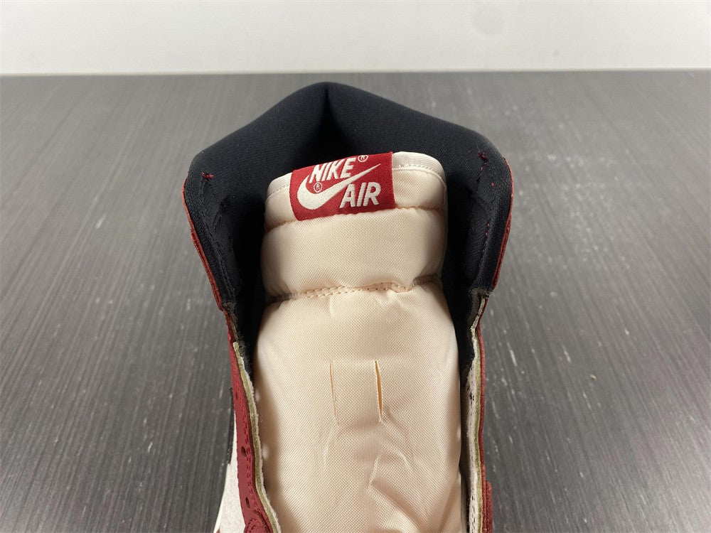 AIR JORDAN 1 HIGH OG "CHICAGO LOST & FOUND"