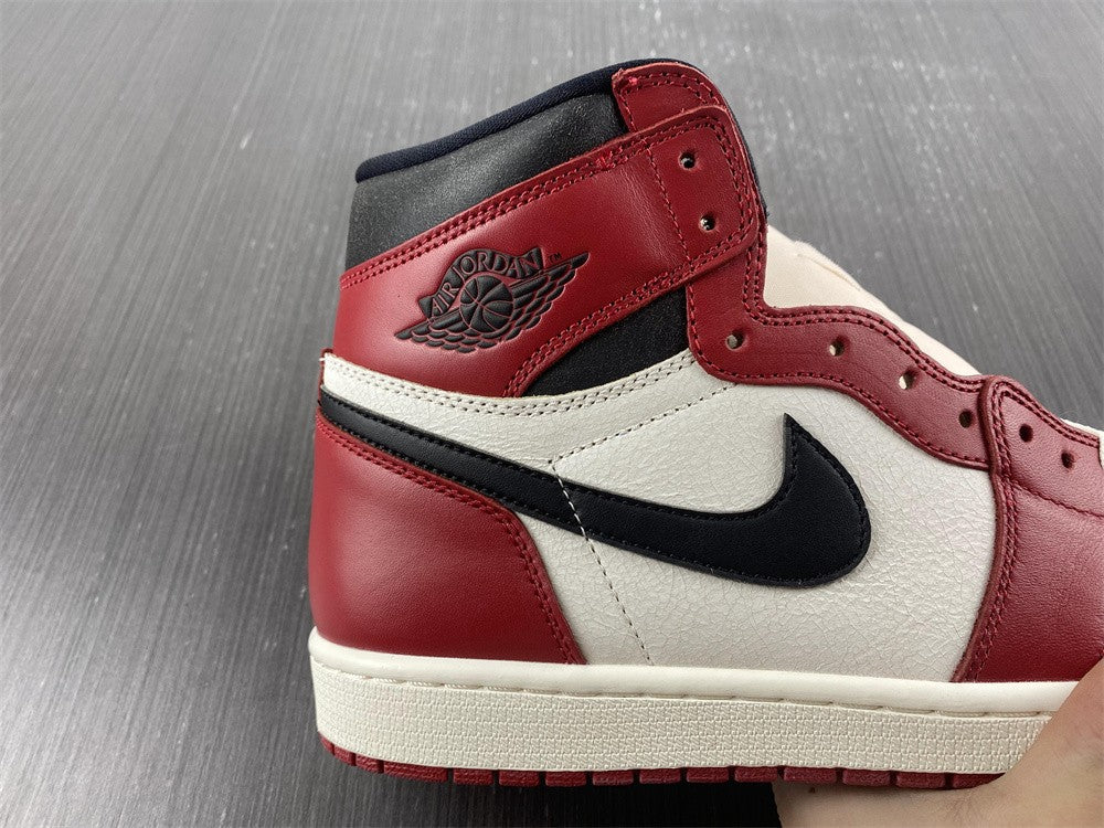 AIR JORDAN 1 HIGH OG "CHICAGO LOST & FOUND"