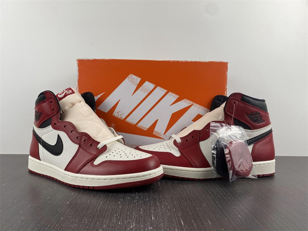 AIR JORDAN 1 HIGH OG "CHICAGO LOST & FOUND"