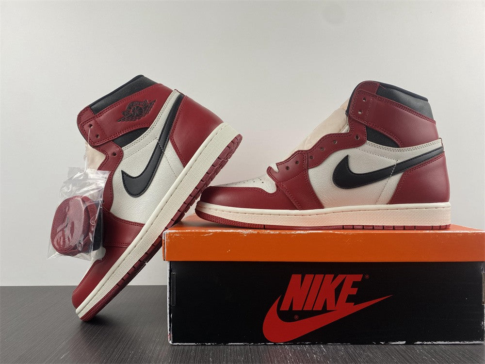AIR JORDAN 1 HIGH OG "CHICAGO LOST & FOUND"