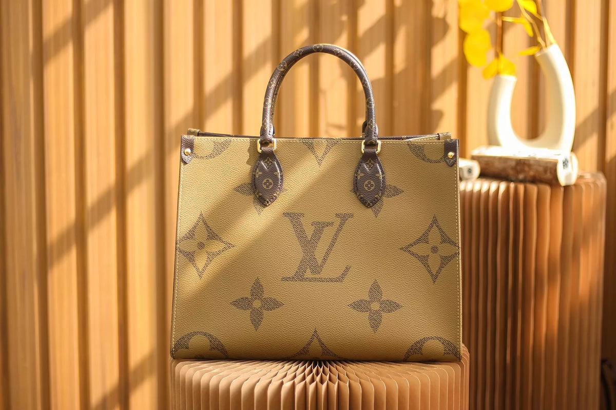 LOUIS VUITTON ONTHEGO TOTE BAG
