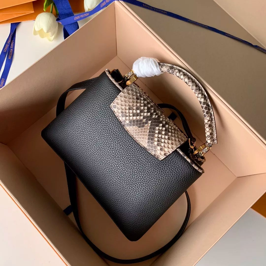 LOUIS VUITTON 27.0 X 18.0 X 9.0 CM 31.5X 20.0X 11.0CM CAPUCINES BB BAG
